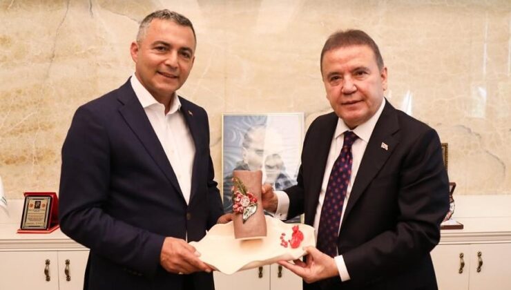 Antalya’da Belediye Başkanlarının Adıyla Dolandırıcılık