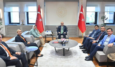 Antalya Heyeti, Bakan Uraloğlu ile Yatırımları Görüştü
