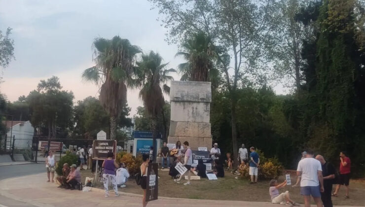 Antalya Arkeoloji Müzesi Kapatıldı, Tepkiler Çığ Gibi: Müze Savunucuları Nöbette