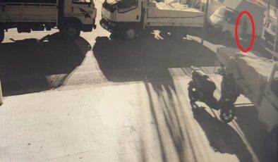 Serik’te Kapya Biber Yüklü Kamyonet Çalındı