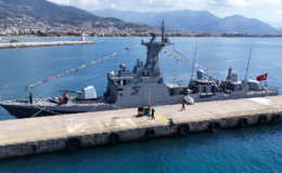 TCG BORA Alanya’da Ziyarete Açıldı: Vatandaşlardan Yoğun İlgi